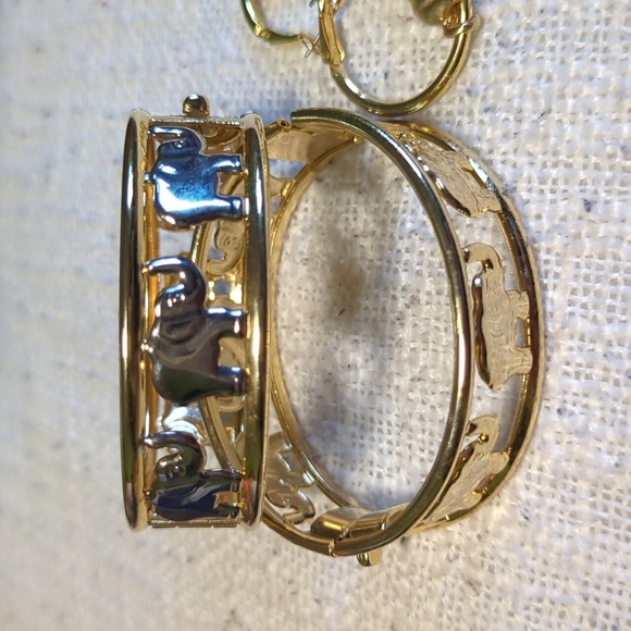 Vintage Elegant Gold Elephant Jewelry (Costume Jewelry) - Picture 2 of 4